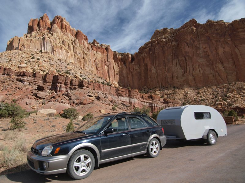 tinyhouseblog.com_wp-content_uploads_2012_05_at-capitol-reef_mcmorton.jpg